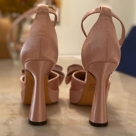 Pink platform pumps - Picture 3 of 10